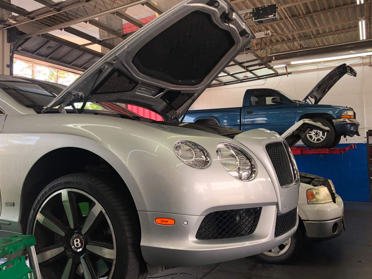 Oil Change Filter Change Clear Lake Auto Service Expert Auto Repair 🛢